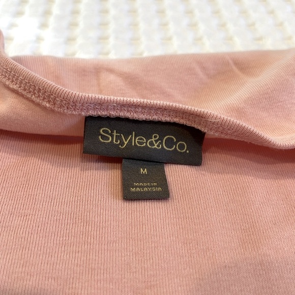 NWOT Cute Light Pink Cotton Scoop Neck Short Sleeve Top in Size Medium - Picture 2 of 9